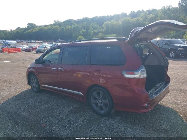 2015 TOYOTA SIENNA SE 8 PASSENGER — I117