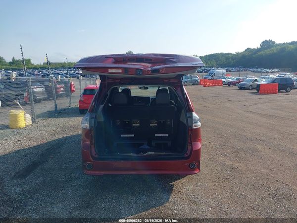 2015 TOYOTA SIENNA SE 8 PASSENGER — I119