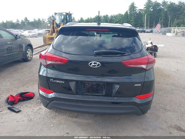 2016 HYUNDAI TUCSON SE