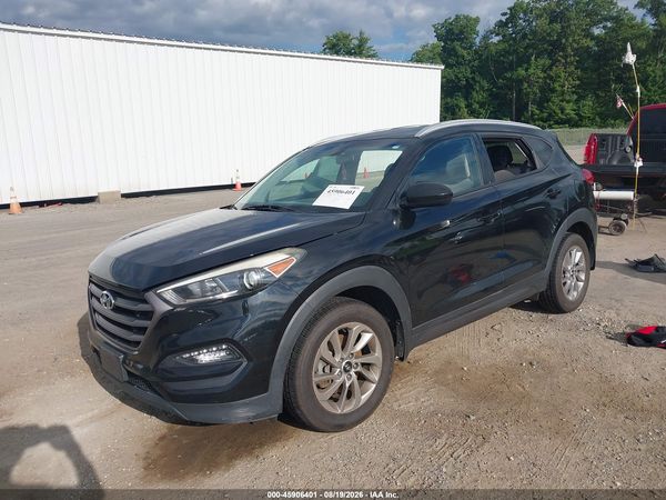 2016 HYUNDAI TUCSON SE