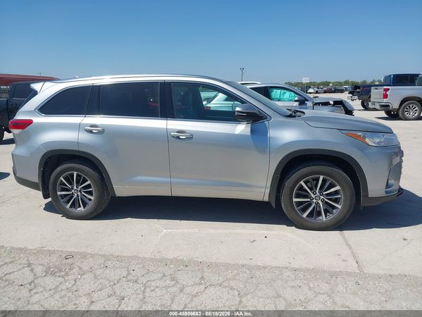2017 TOYOTA HIGHLANDER XLE