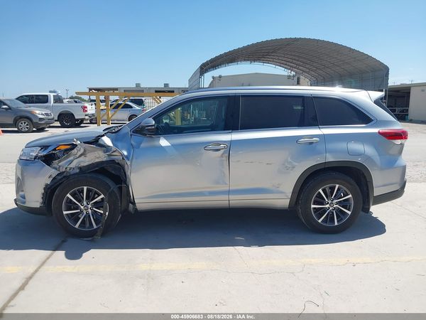 2017 TOYOTA HIGHLANDER XLE