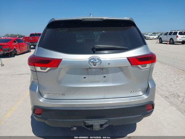 2017 TOYOTA HIGHLANDER XLE