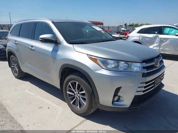 2017 TOYOTA HIGHLANDER XLE