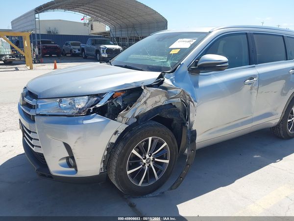 2017 TOYOTA HIGHLANDER XLE