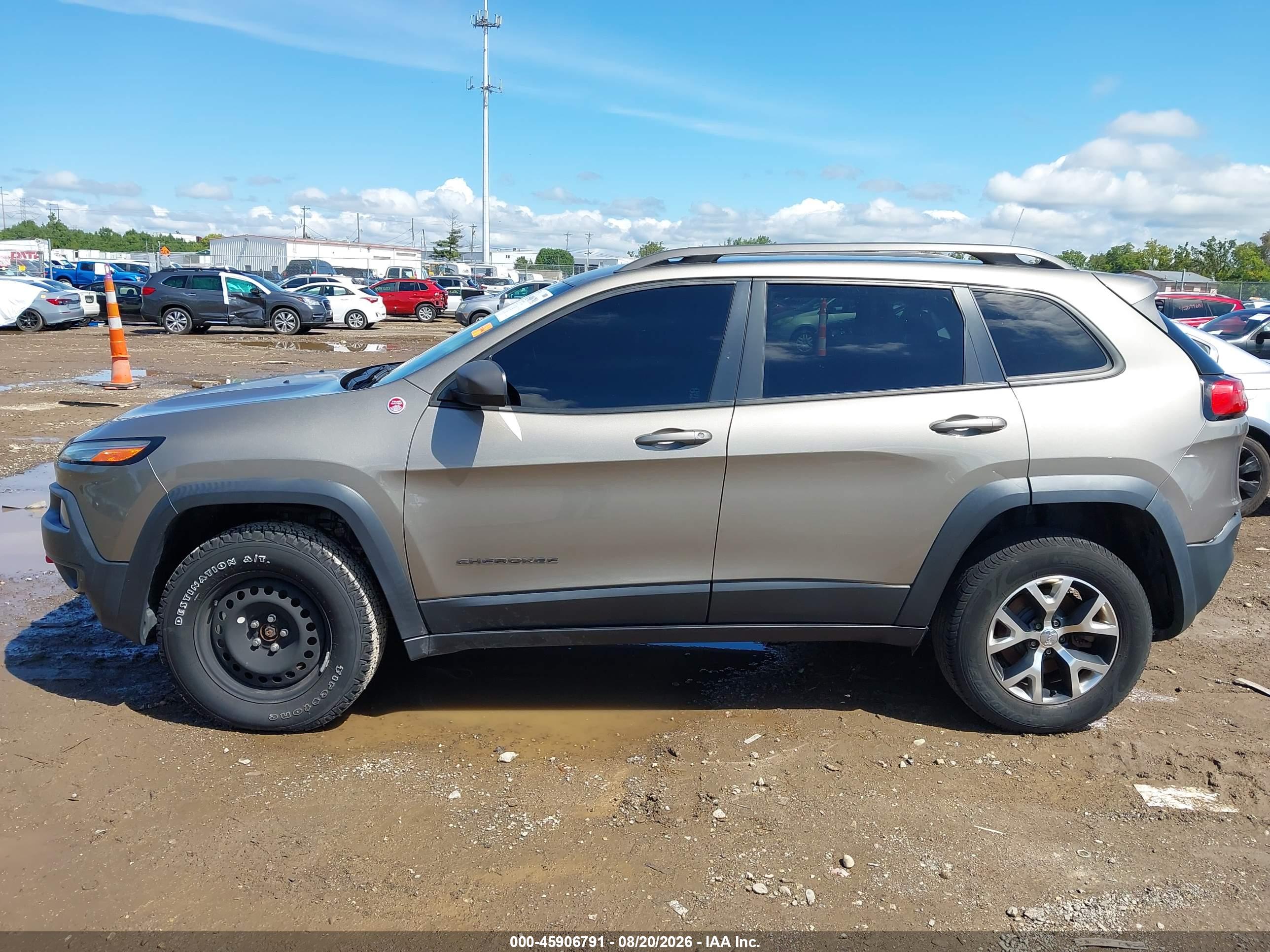 2017 JEEP CHEROKEE TRAILHAWK