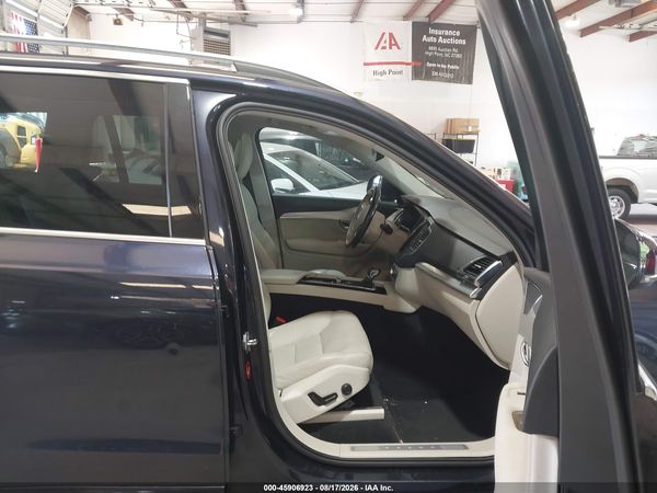 2016 VOLVO XC90 T5 MOMENTUM