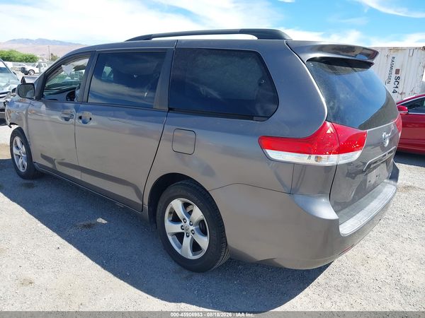 2014 TOYOTA SIENNA LE V6 8 PASSENGER — I3