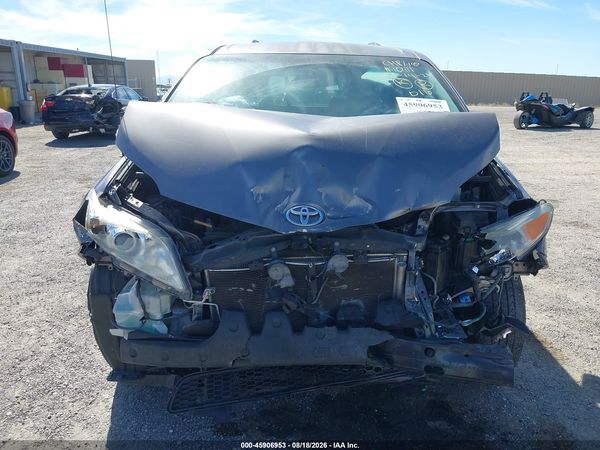 2014 TOYOTA SIENNA LE V6 8 PASSENGER — I6