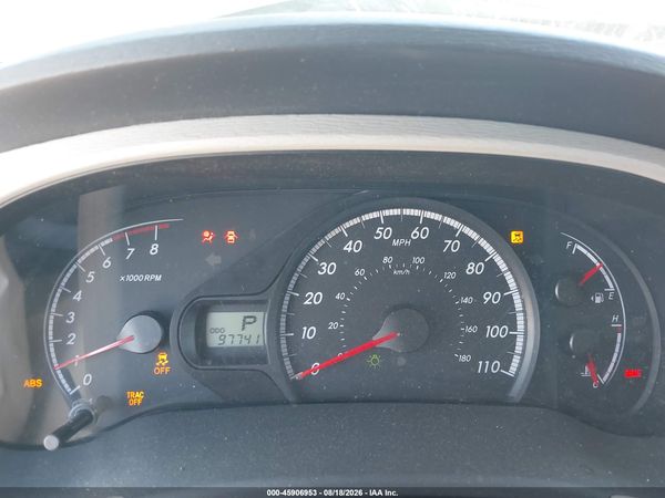 2014 TOYOTA SIENNA LE V6 8 PASSENGER — I7