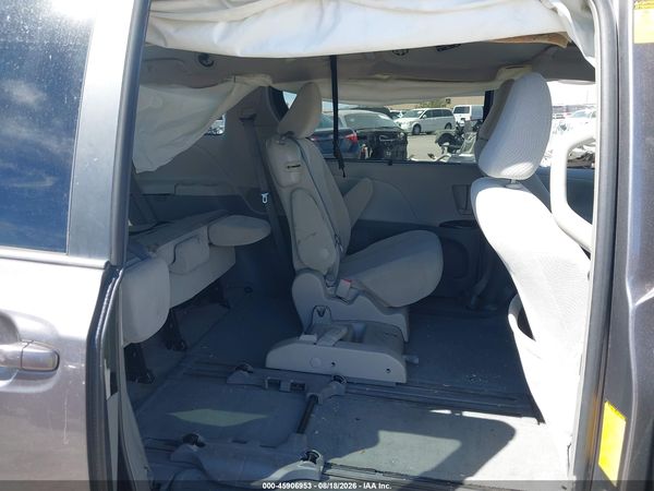 2014 TOYOTA SIENNA LE V6 8 PASSENGER — I8