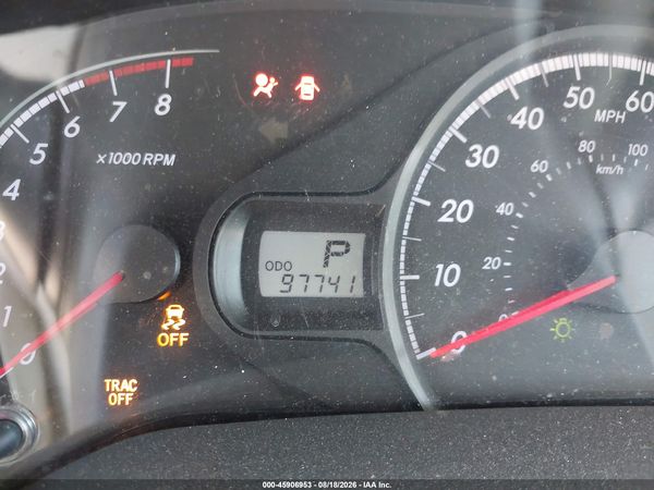 2014 TOYOTA SIENNA LE V6 8 PASSENGER — I118