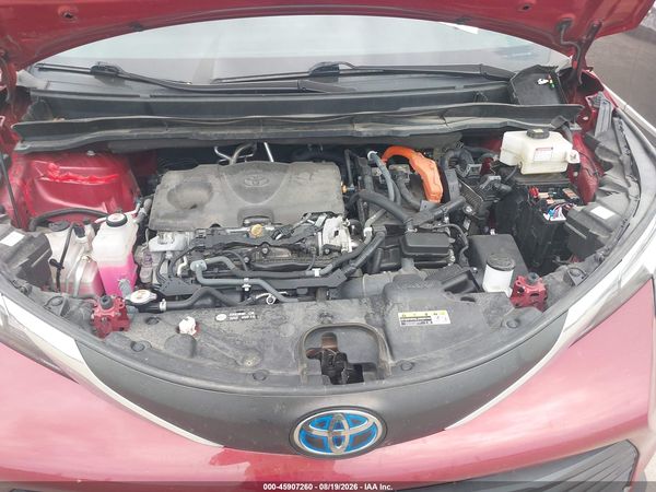 2021 TOYOTA SIENNA XLE