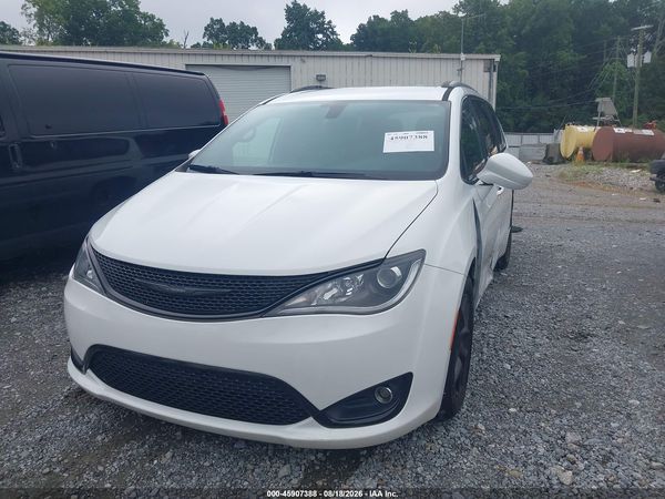 2018 CHRYSLER PACIFICA — I2