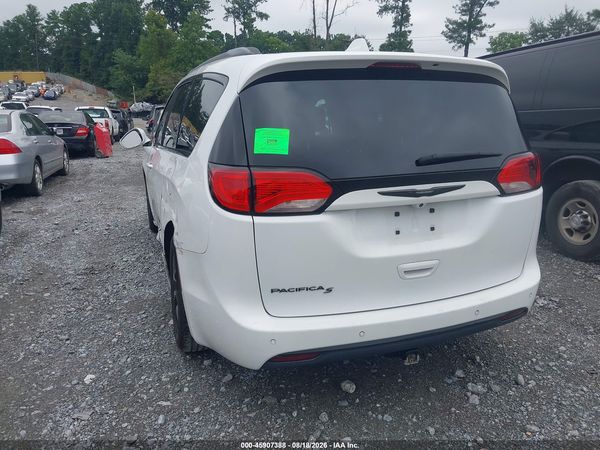 2018 CHRYSLER PACIFICA TOURING L — I3