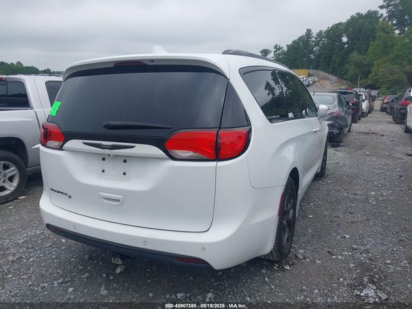 2018 CHRYSLER PACIFICA TOURING L — I4