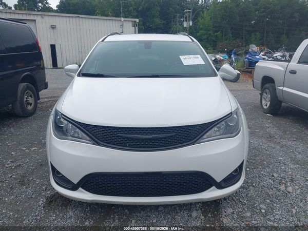 2018 CHRYSLER PACIFICA TOURING L — I115