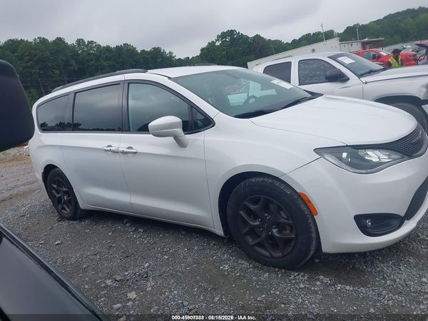2018 CHRYSLER PACIFICA TOURING L — I116