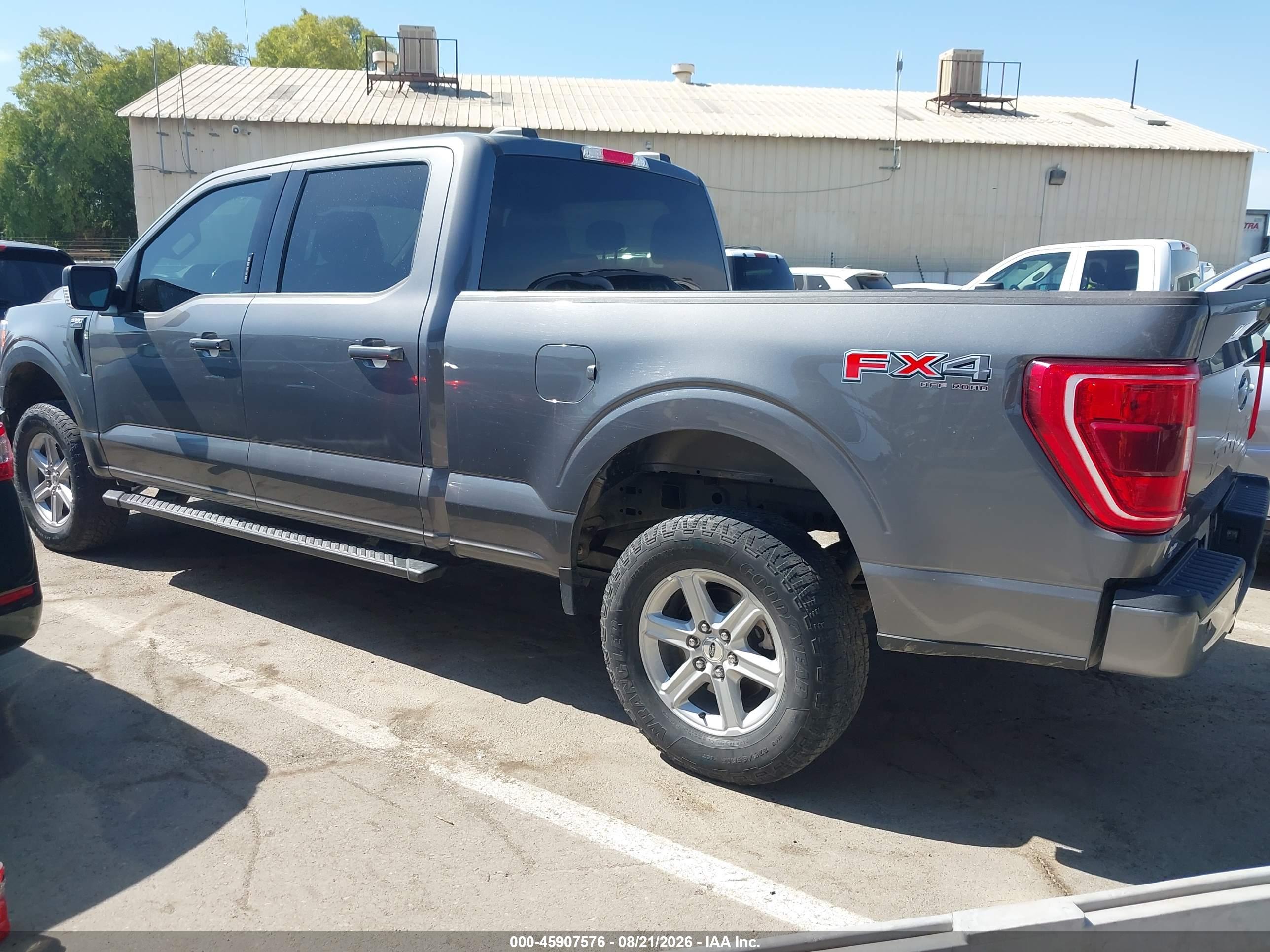 2023 FORD F-150 XLT