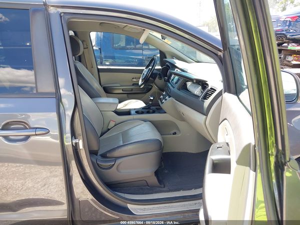 2017 KIA SEDONA LX
