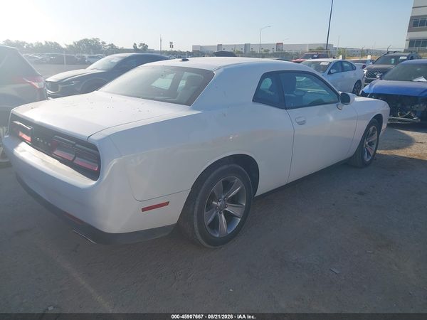 2017 DODGE CHALLENGER SXT