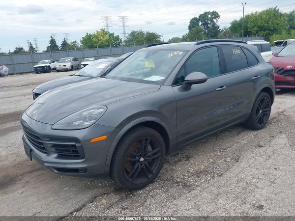 2019 PORSCHE CAYENNE S