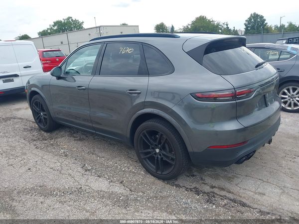 2019 PORSCHE CAYENNE S