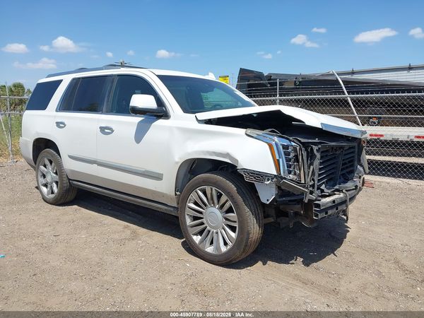 2016 CADILLAC ESCALADE PLATINUM