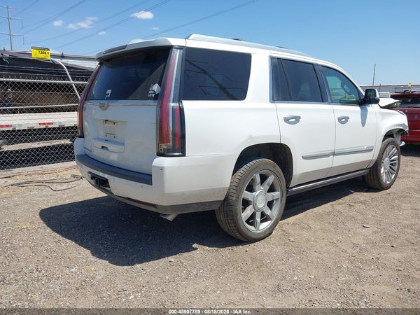 2016 CADILLAC ESCALADE PLATINUM