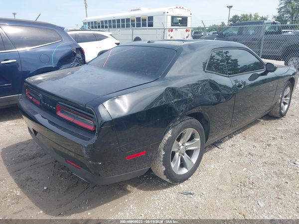 2016 DODGE CHALLENGER SXT