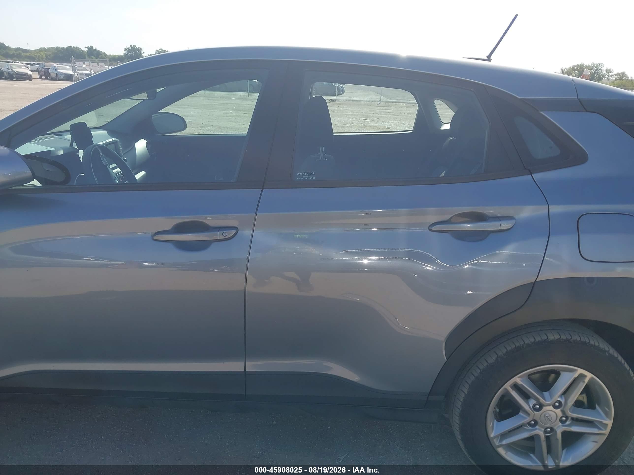2021 HYUNDAI KONA SE
