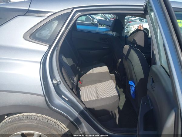 2021 HYUNDAI KONA SE