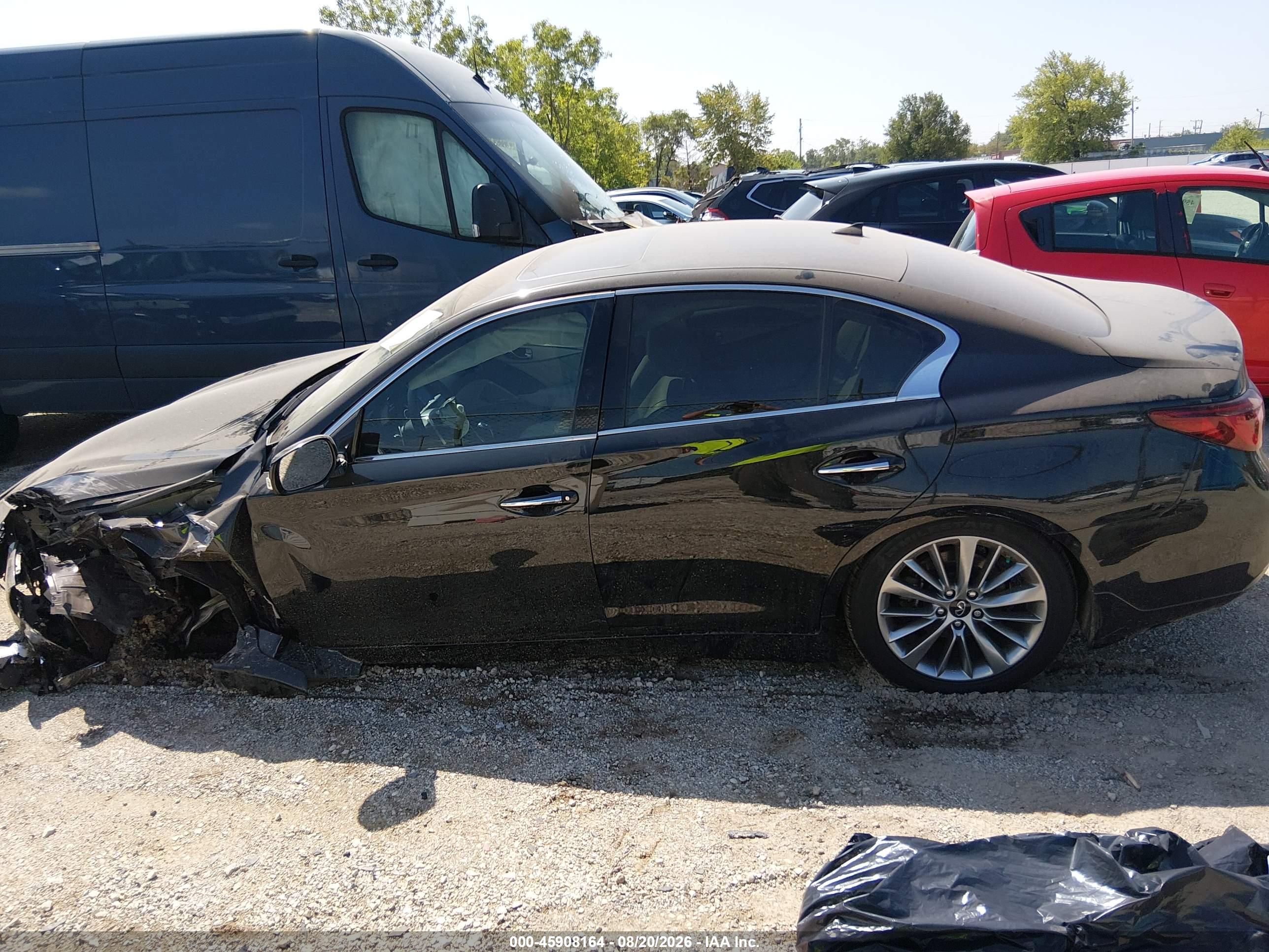 2022 INFINITI Q50 LUXE AWD