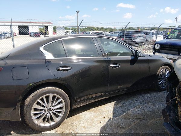 2022 INFINITI Q50 LUXE AWD