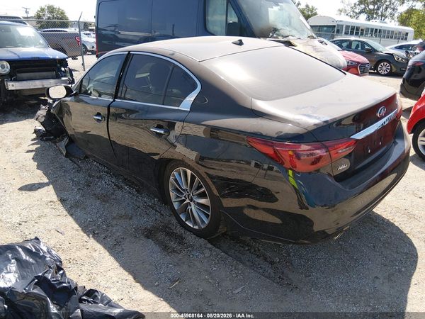 2022 INFINITI Q50 LUXE AWD