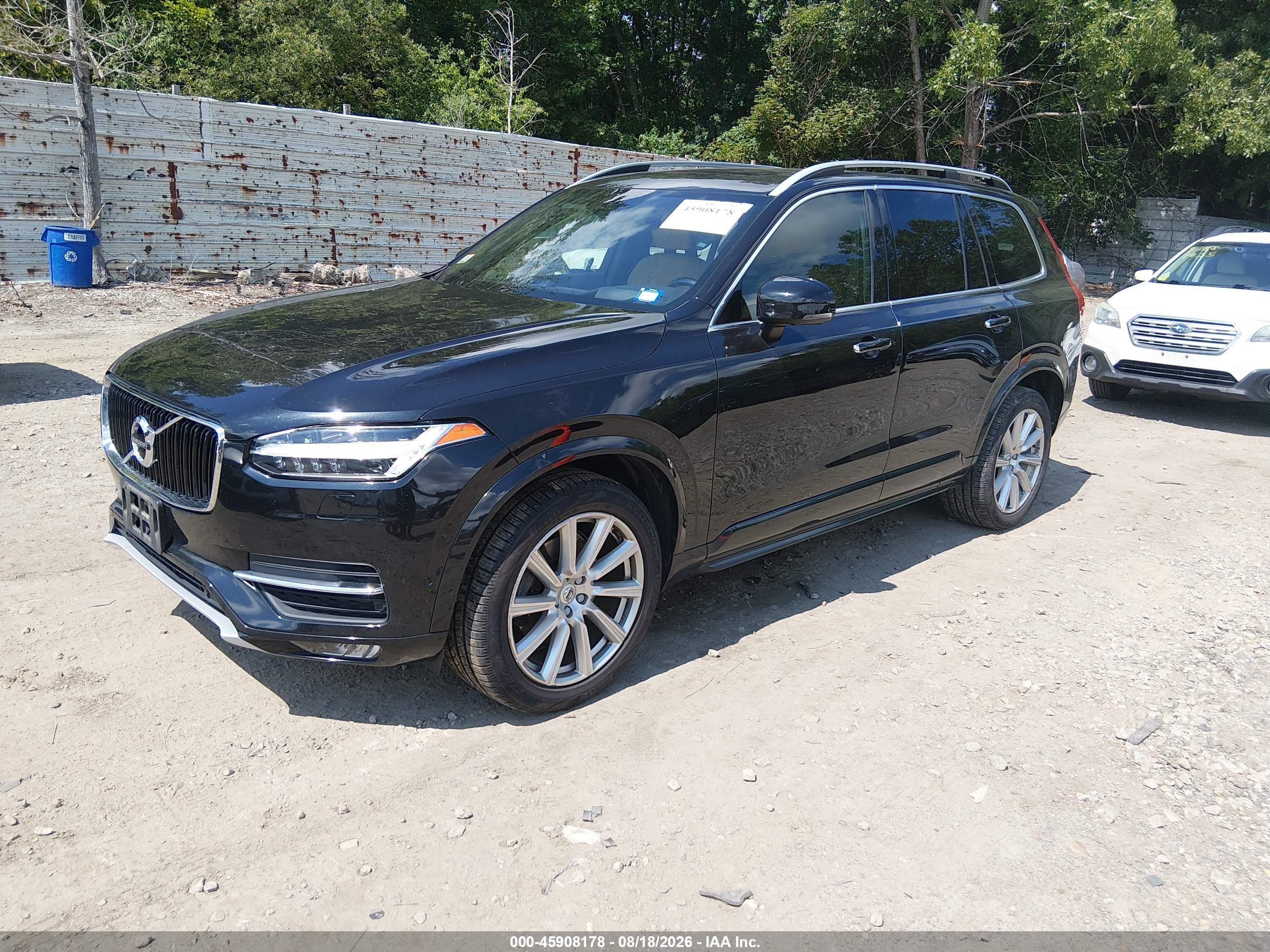 2016 VOLVO XC90 T6 MOMENTUM