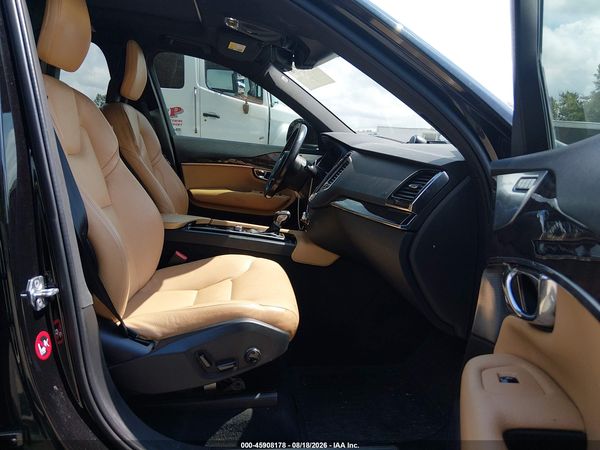 2016 VOLVO XC90 T6 MOMENTUM