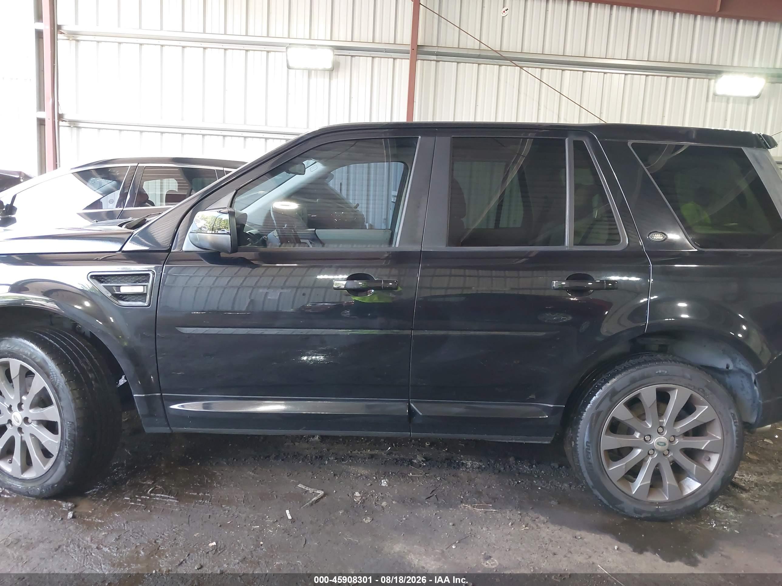 2014 LAND ROVER LR2 HSE LUX