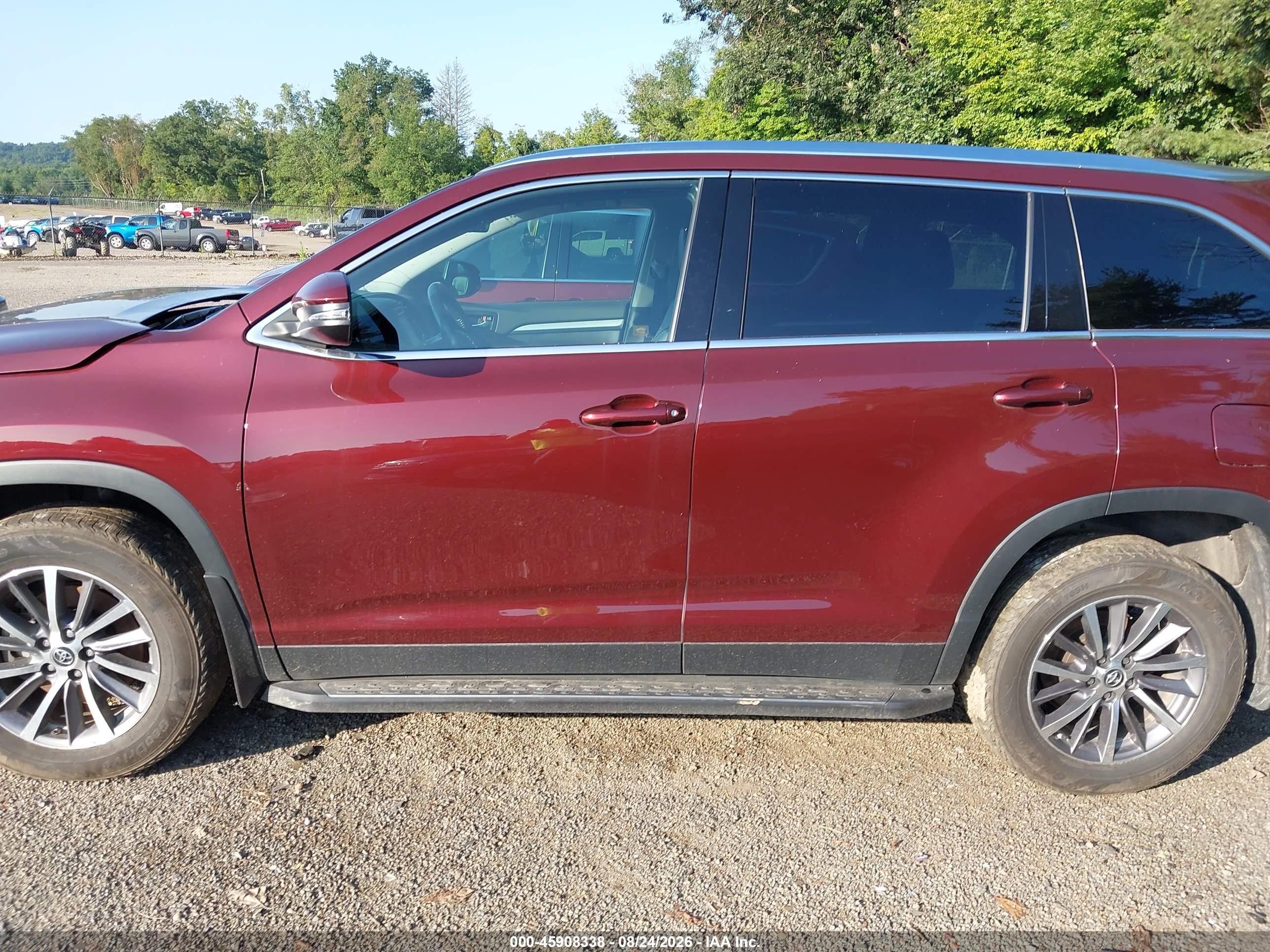 2019 TOYOTA HIGHLANDER XLE