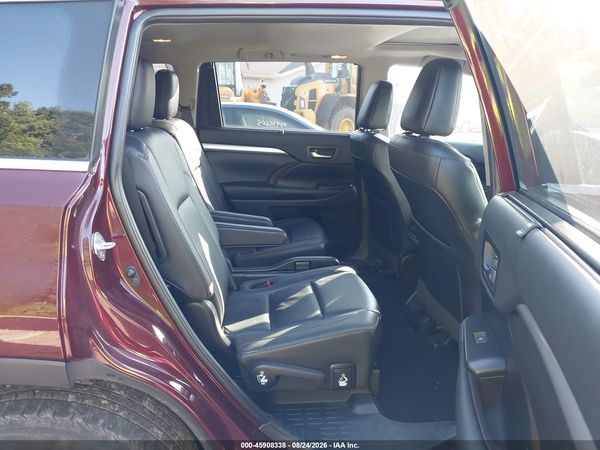 2019 TOYOTA HIGHLANDER XLE