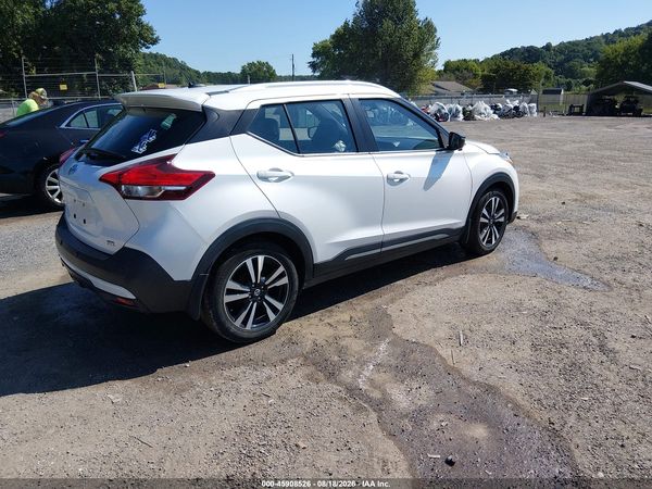 2020 NISSAN KICKS SR XTRONIC CVT — I4