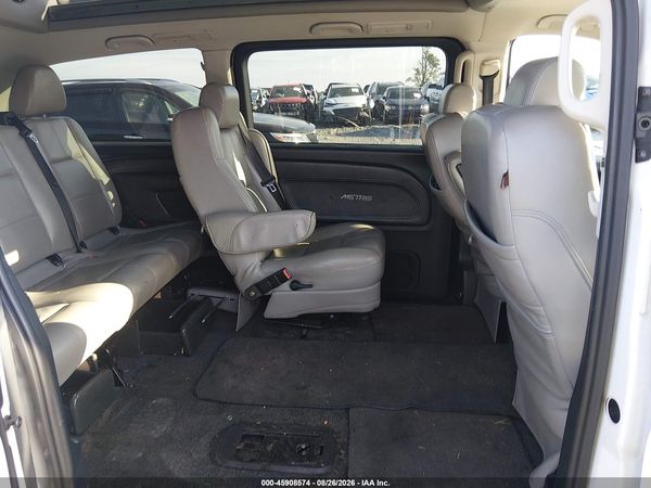 2016 MERCEDES-BENZ METRIS