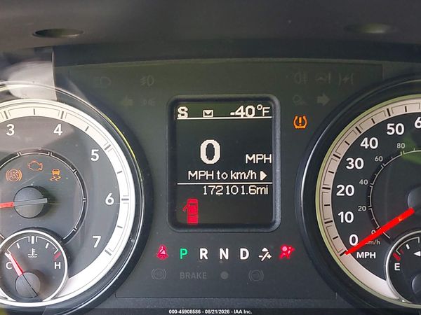 2017 RAM 1500 SLT  4X2 6'4 BOX
