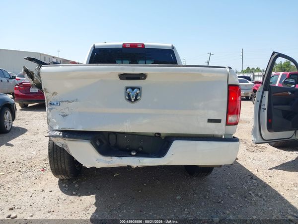 2017 RAM 1500 SLT  4X2 6'4 BOX