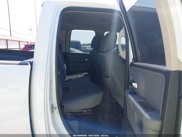 2017 RAM 1500 SLT  4X2 6'4 BOX