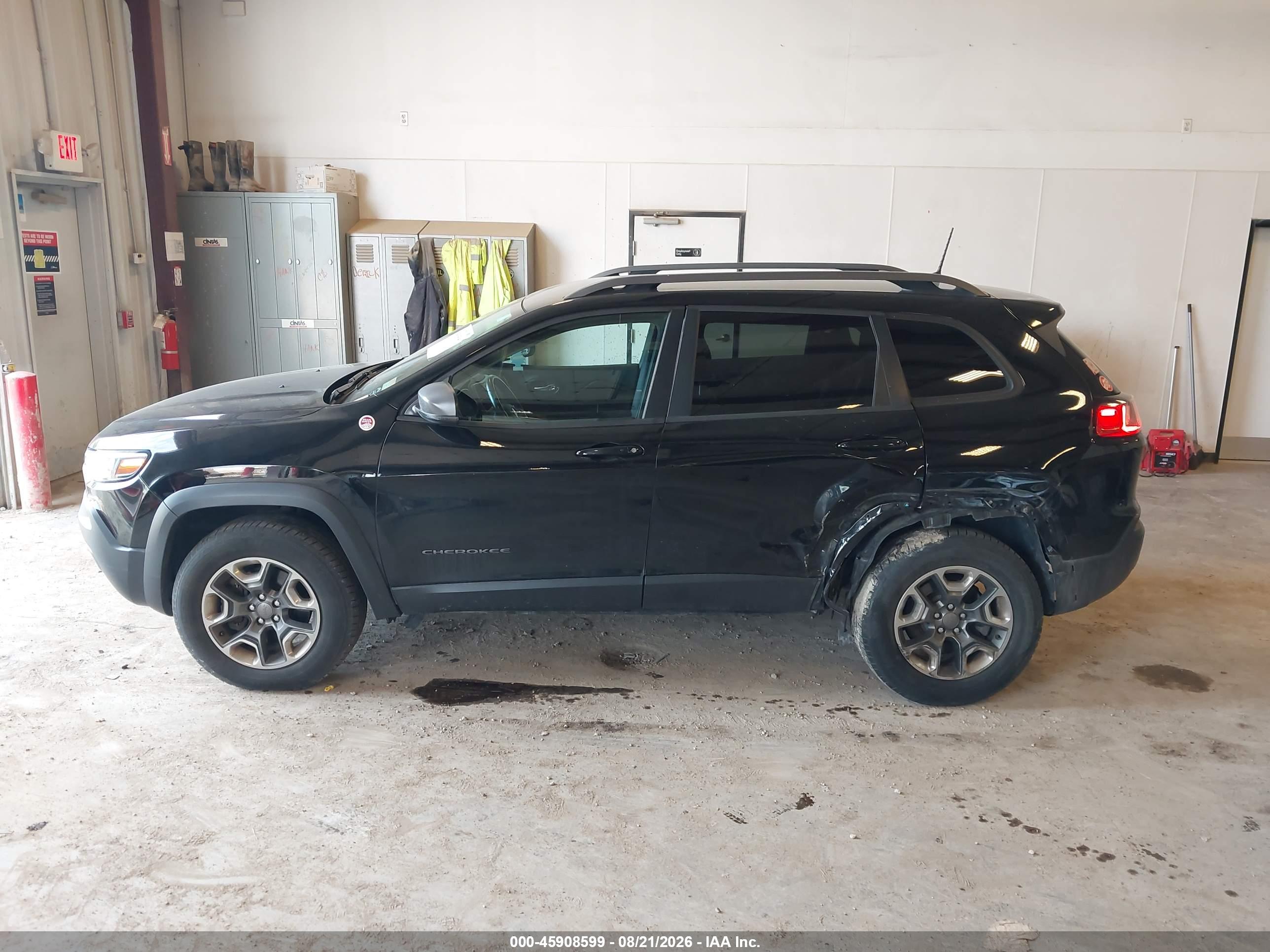 2019 JEEP CHEROKEE TRAILHAWK 4X4