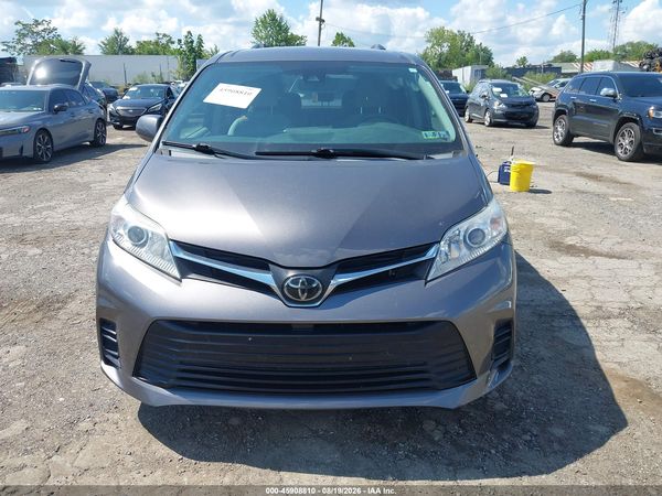2020 TOYOTA SIENNA LE