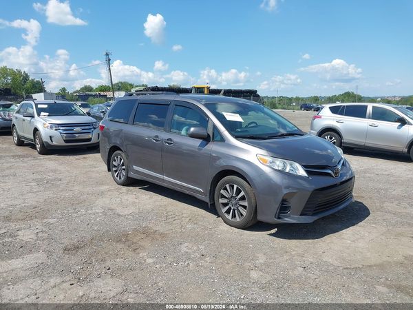 2020 TOYOTA SIENNA LE
