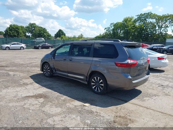 2020 TOYOTA SIENNA LE