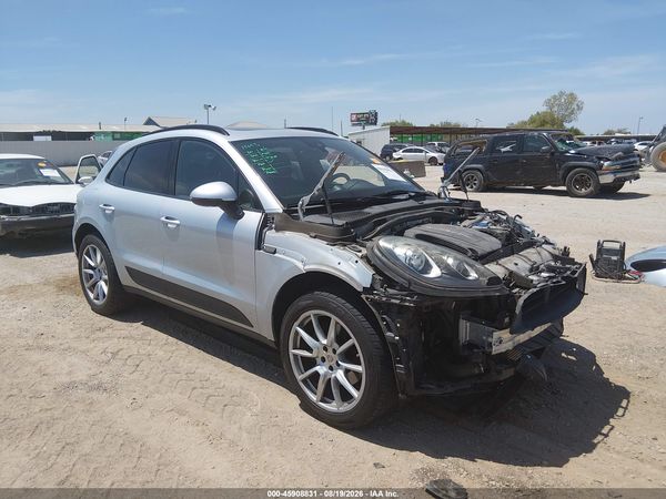 2018 PORSCHE MACAN